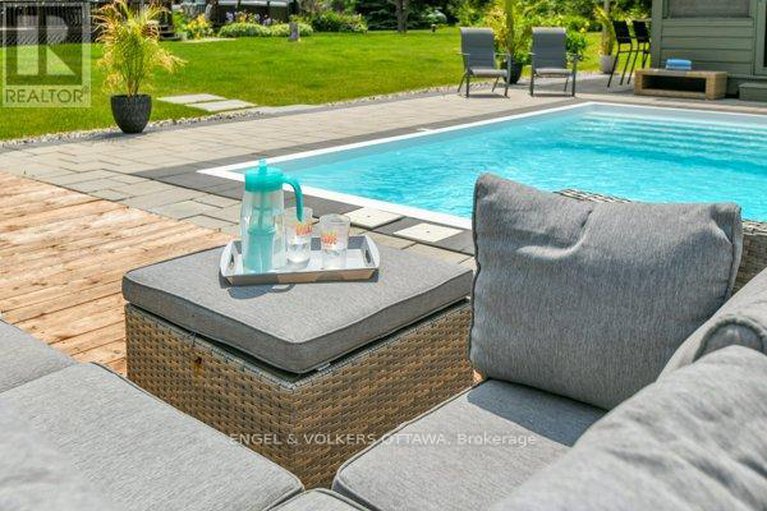 29037434/102-delaney-drive/huntley-ward-south-west/ottawa/ontario/K0A1L0_42