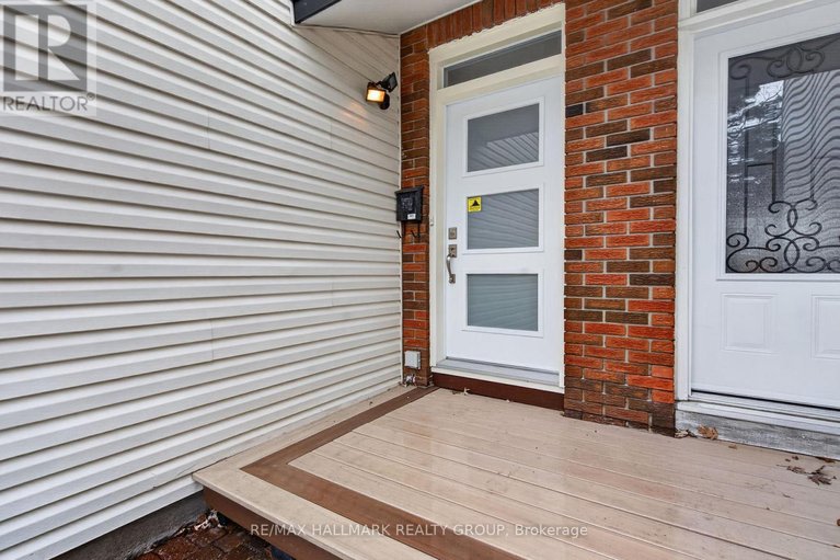 29612402/24-hobart-crescent/sheahan-estatestrend-village/ottawa/ontario/K2H5S4_3