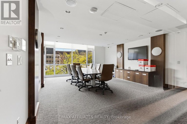 29083833/508-201-parkdale-avenue-w/mechanicsville/ottawa/ontario/K1Y1E8_20