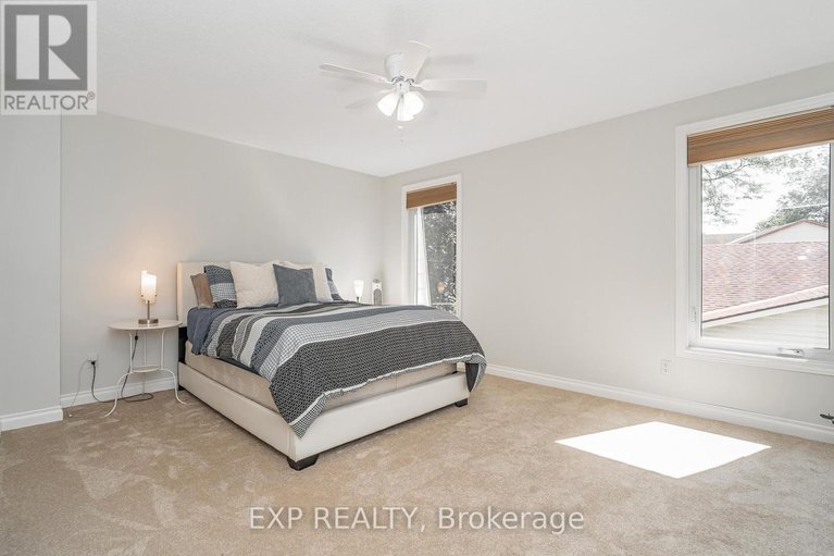 28799326/6084a-vineyard-drive/convent-glen/ottawa/ontario/K1C2M5_27