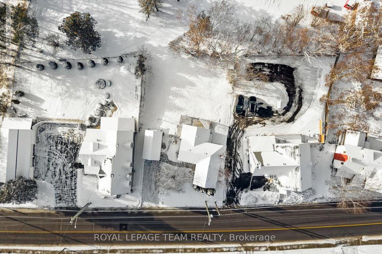 29187771/5584-manotick-main-street/manotick-village-manotick-estates/ottawa/ontario/K4M1A4_35