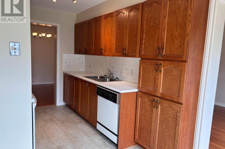 28322403/6-6183-red-willow-drive/chapel-hill/ottawa/ontario/K1C7J1_8