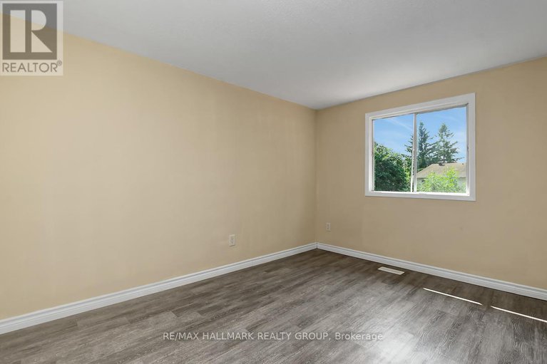 28845006/44-turret-court/glencairnhazeldean/ottawa/ontario/K2L2L1_22