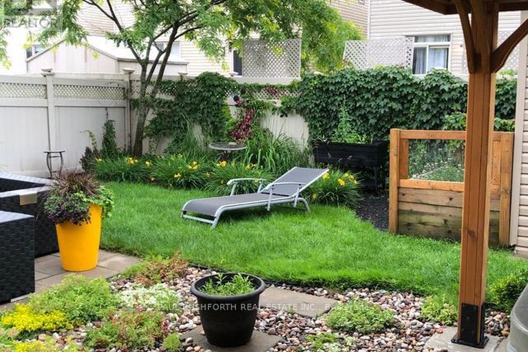 29427447/639-pine-vista-drive/springridgeeast-village/ottawa/ontario/K4A5B4_40