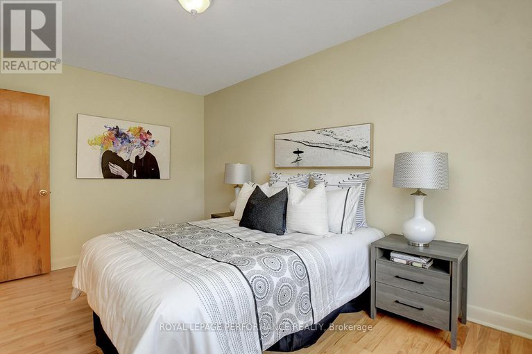 28697255/617-gardenvale-road/castle-heightsrideau-high/ottawa/ontario/K1K1E5_13