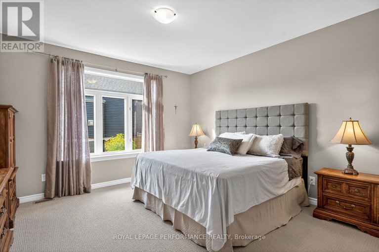 28914598/88-des-rails-street/town-of-rockland/clarence-rockland/ontario/K4K0K2_17