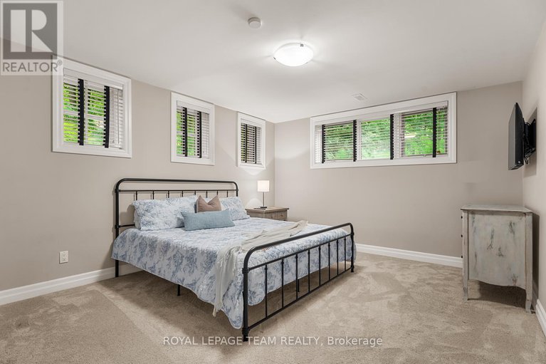 28532600/33-marchbrook-circle/rural-kanata-central/ottawa/ontario/K2W1A1_25