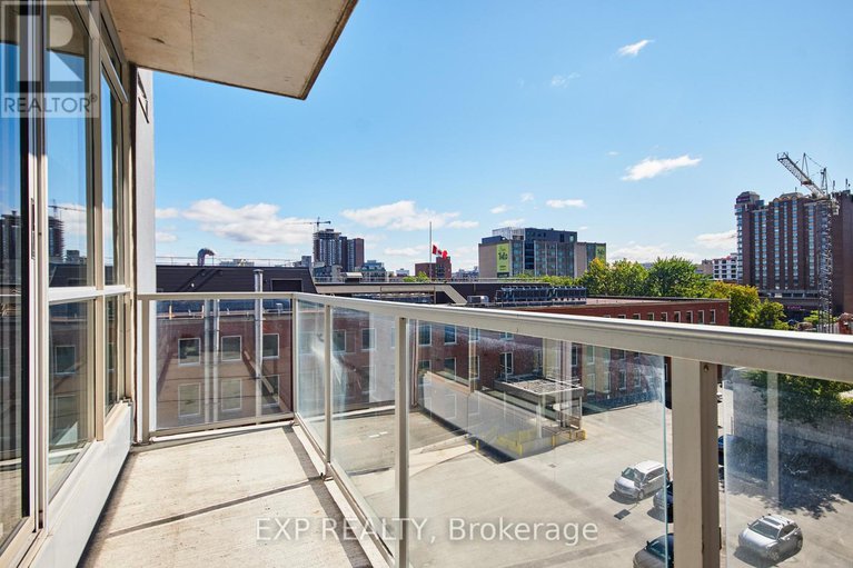 28998983/606-180-york-street/lower-townbyward-market/ottawa/ontario/K1N1J6_27