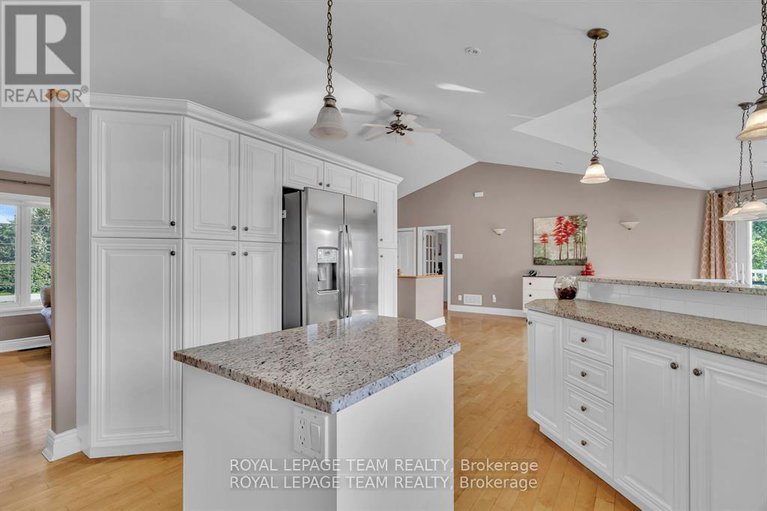 28963477/5705-lombardy-drive/osgoode/ottawa/ontario/K0A2W0_13