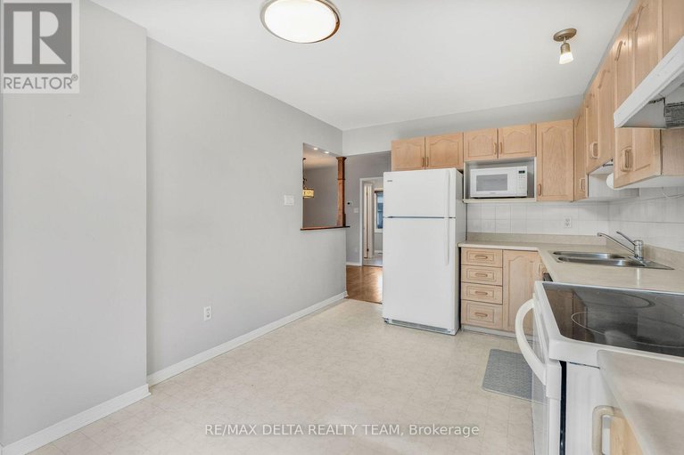 28837602/1969-sunland-drive/fallingbrookgardenway-south/ottawa/ontario/K4A3T1_9