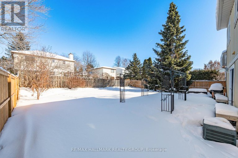 29331900/13-trotting-way/bridlewood/ottawa/ontario/K2M1B3_42