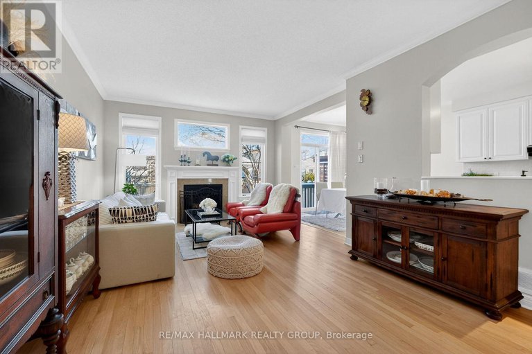 29352241/1952-schroeder-crescent/springridgeeast-village/ottawa/ontario/K4A4P7_10