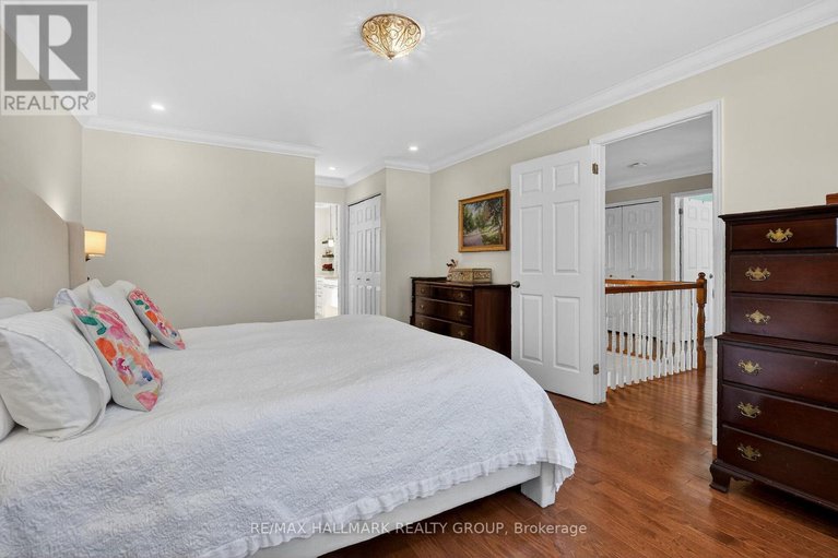 29344609/1372-jules-leger-drive/cumberland-ridge/ottawa/ontario/K4C1E2_20