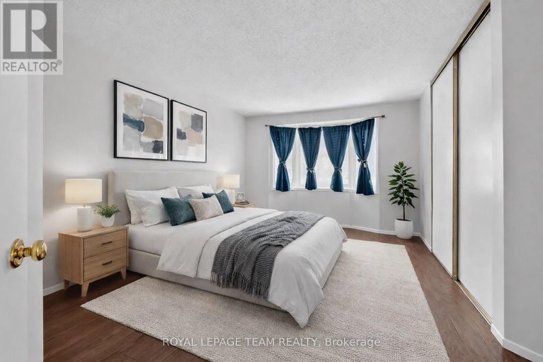 29325603/42-oakhaven-private-s/overbrookcastle-heights/ottawa/ontario/K1K4K1_22