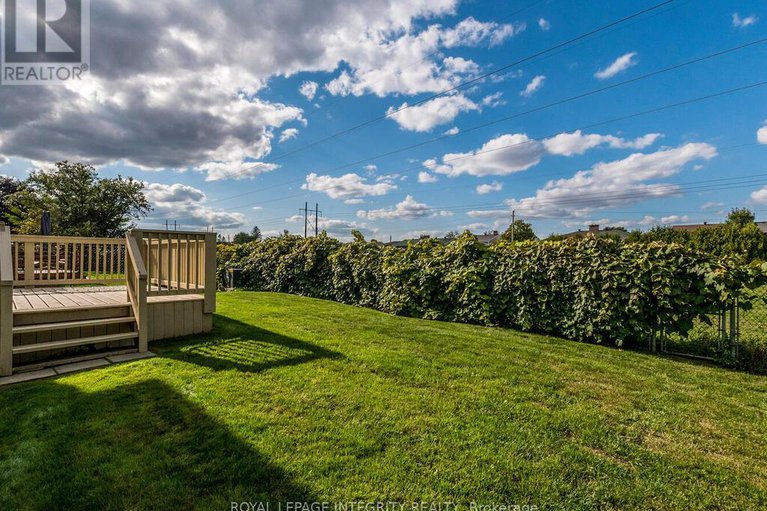 28854200/17-arbuckle-crescent/manordale/ottawa/ontario/K2G5H1_37