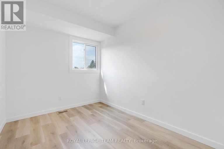 28887516/96-1787-meadowbrook-road/pineview/ottawa/ontario/K1B4W6_28