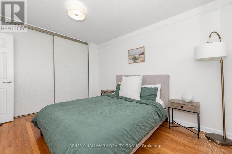 29585556/20-mulvagh-avenue/borden-farmstewart-farmcarleton-heightsparkwood-hills/ottawa/ontario/K2E6M6_19