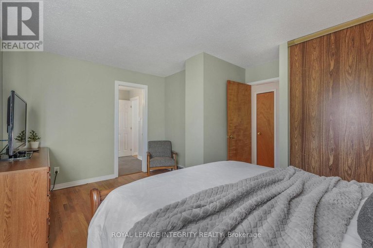 29666462/641-apollo-way/fallingbrookpineridge/ottawa/ontario/K4A1T5_22