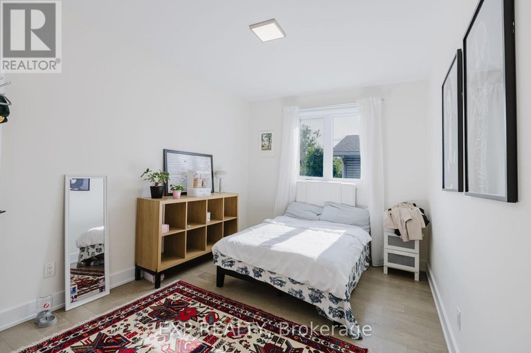 28497518/62-columbus-avenue/overbrook/ottawa/ontario/K1K1R3_22