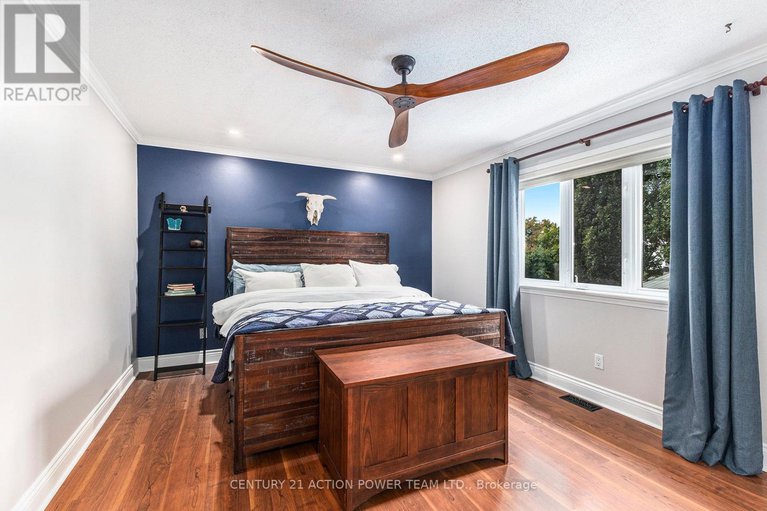 28927560/1017-sheenboro-crescent/fallingbrookpineridge/ottawa/ontario/K4A3M8_19
