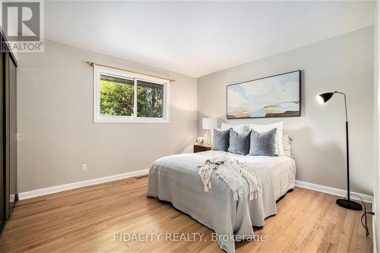 28998327/42-stinson-avenue/lynwood-village/ottawa/ontario/K2H6N4_17
