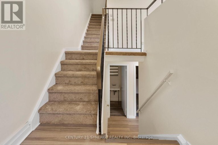 28701824/26b-sonnet-crescent/westcliffe-estates/ottawa/ontario/K2H8W7_4