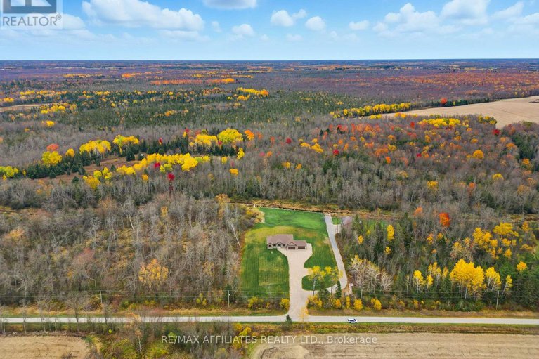 29020613/665-drummond-5b-concession/drummond-n-elmsley-drummond-twp/drummondnorth-elmsley/ontario/K7H3C8_46