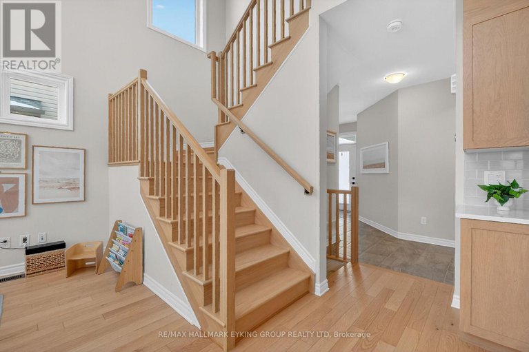 29359573/56-viceroy-mews/blossom-parkkemp-parkfindlay-creek/ottawa/ontario/K1X0J5_29