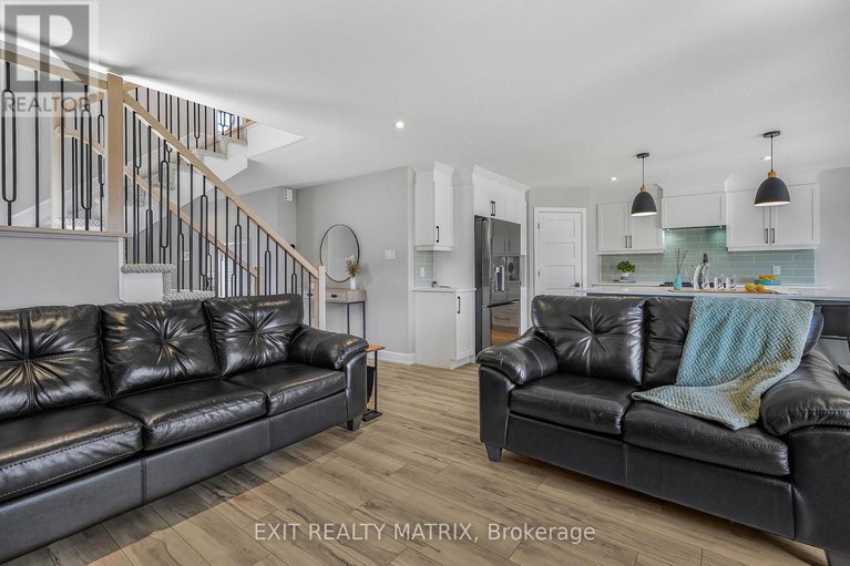 29640037/1202-montblanc-crescent/embrun/russell/ontario/K0A1W0_14