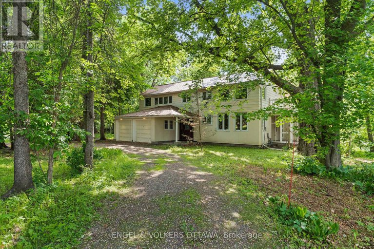 28608885/32-ryeburn-drive/riverside-southgloucester-glen/ottawa/ontario/K1V1H6_2