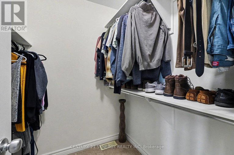 29595401/114-silvermoon-crescent/avalon-east/ottawa/ontario/K4A0P9_20