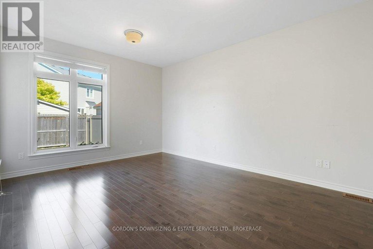 29090696/281-brambling-way/half-moon-bay/ottawa/ontario/K2J6E3_25