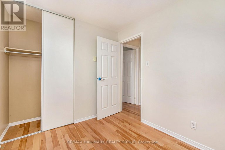 28834162/120-royalton-private/hunt-club-woods/ottawa/ontario/K1V9S3_13
