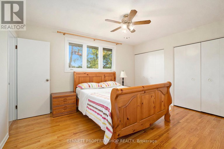 28973672/17-glenmanor-drive/meadowlandscrestview/ottawa/ontario/K2G3E8_12
