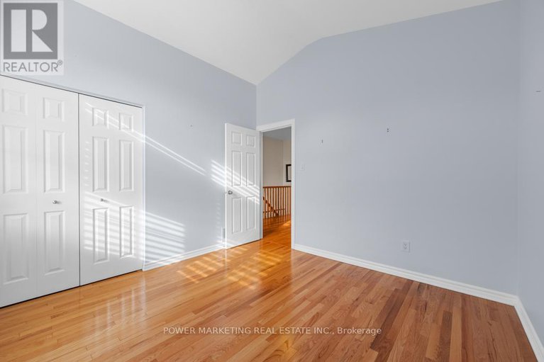 29407948/192-felicity-crescent/mer-bleuebradley-estatesanderson-park/ottawa/ontario/K1W0C2_11