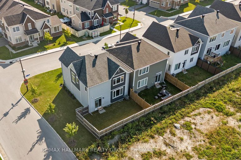 28452822/3000-travertine-way/half-moon-bay/ottawa/ontario/K2J6W5_38