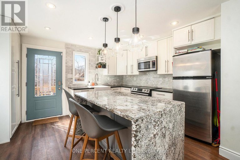 28412213/266-bradley-avenue/vanier/ottawa/ontario/K1L7E9_9
