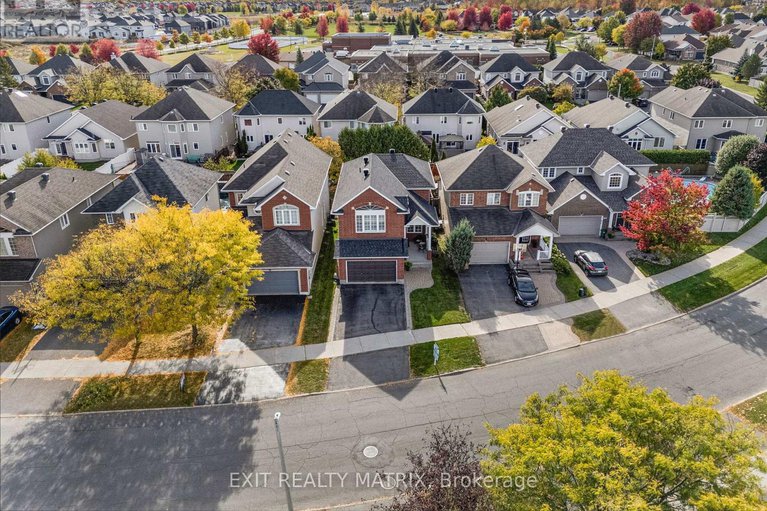 28998759/928-scala-avenue/notting-hillsummerside/ottawa/ontario/K4A5E1_2