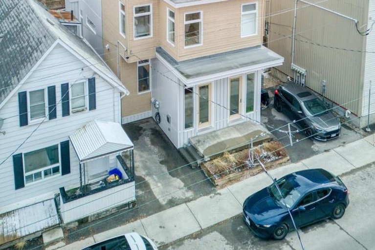 29579172/103a-stirling-avenue/hintonburg/ottawa/ontario/K1Y1P9_2