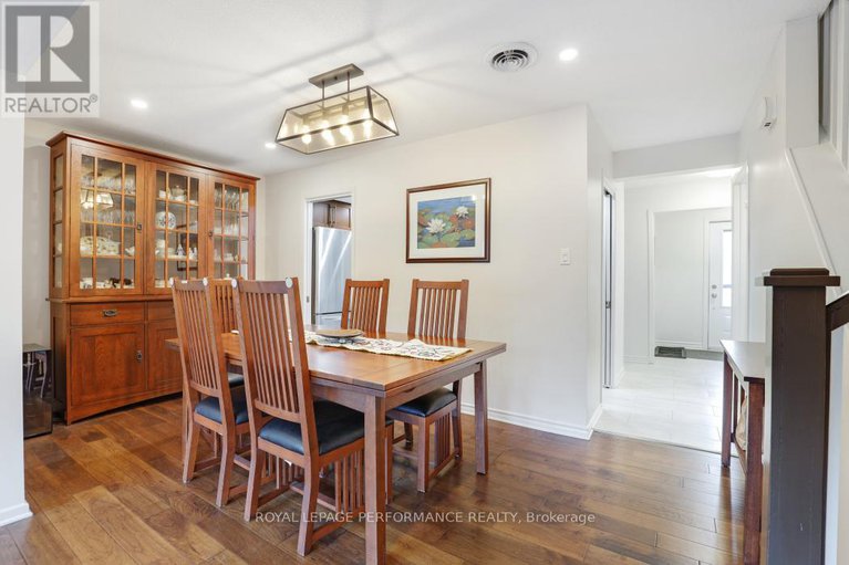 29039547/695-richmond-road/woodroffe/ottawa/ontario/K2A0G6_19