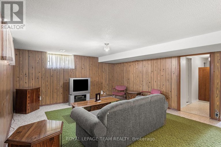 28997757/1665-fisher-avenue/carleton-heights/ottawa/ontario/K2C1X9_18