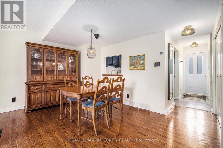 28641296/135-monterey-drive/leslie-park/ottawa/ontario/K2H7A9_8