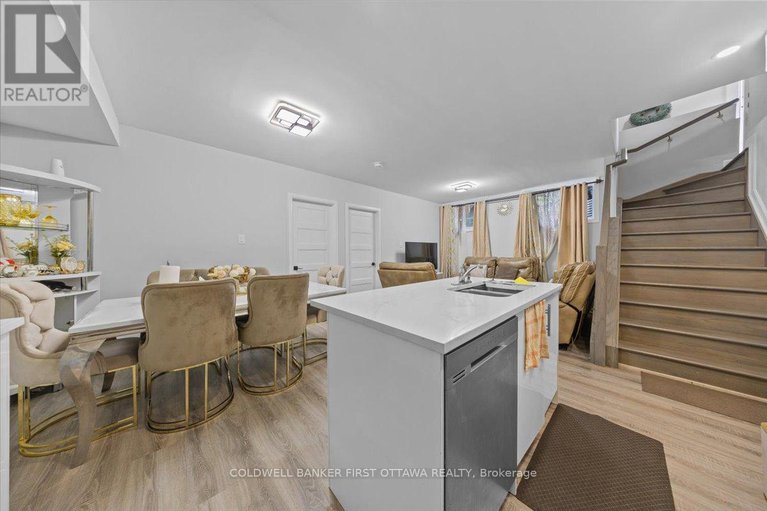 28927561/562-queen-mary-street/overbrookcastle-heights/ottawa/ontario/K1K1W1_36