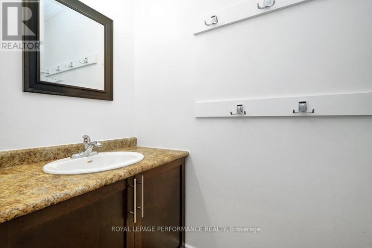 29637319/257-currell-avenue/westborohampton-park/ottawa/ontario/K1Z7J5_11