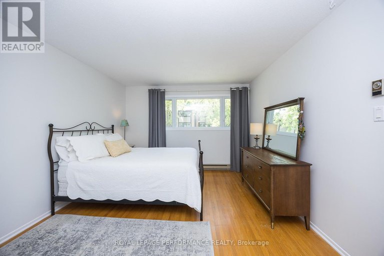 28471884/49-reaney-court/beaverbrook/ottawa/ontario/K2K1W7_30