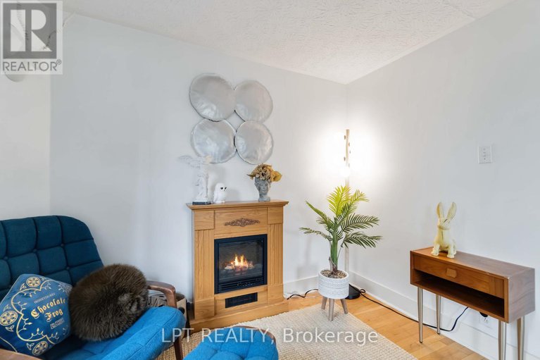 28364830/4484-county-12-road/south-stormont-osnabruck-twp/south-stormont/ontario/K0C1R0_21