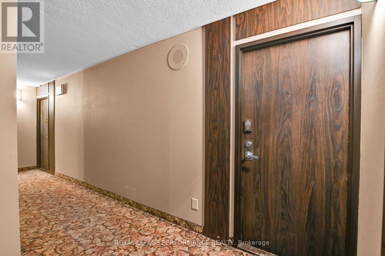 29621619/1102-1785-frobisher-lane/riverview-park/ottawa/ontario/K1G3T7_8