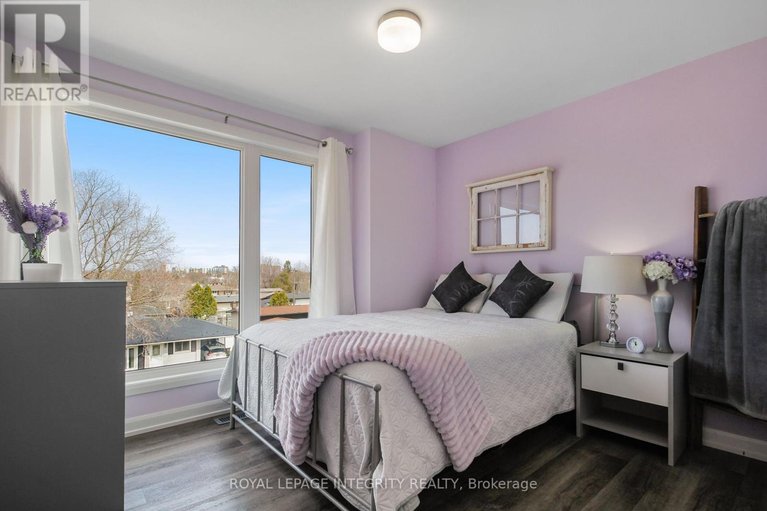 29648108/2722-draper-avenue/redwood-park/ottawa/ontario/K2H0C4_29