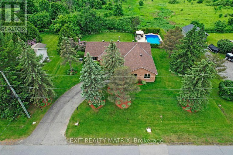 28473522/842-apple-lane/cumberland-ridge/ottawa/ontario/K4C1C1_32