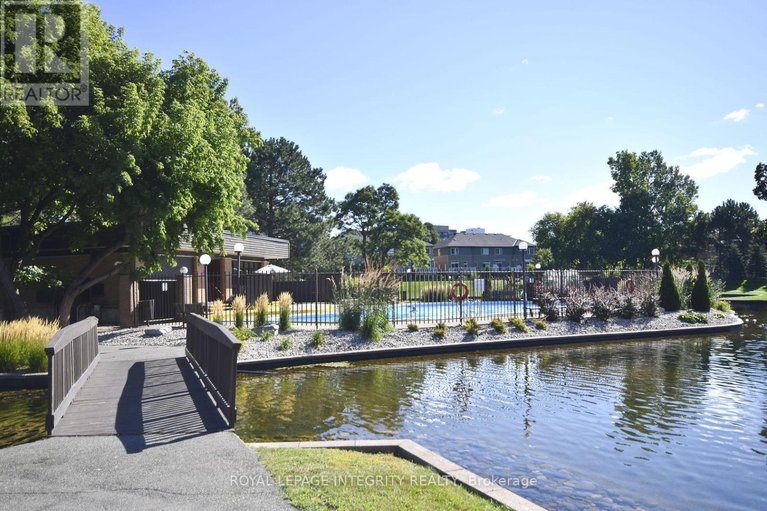 29619468/30-100-hillside-drive/viscount-alexander-park/ottawa/ontario/K1K4J4_42